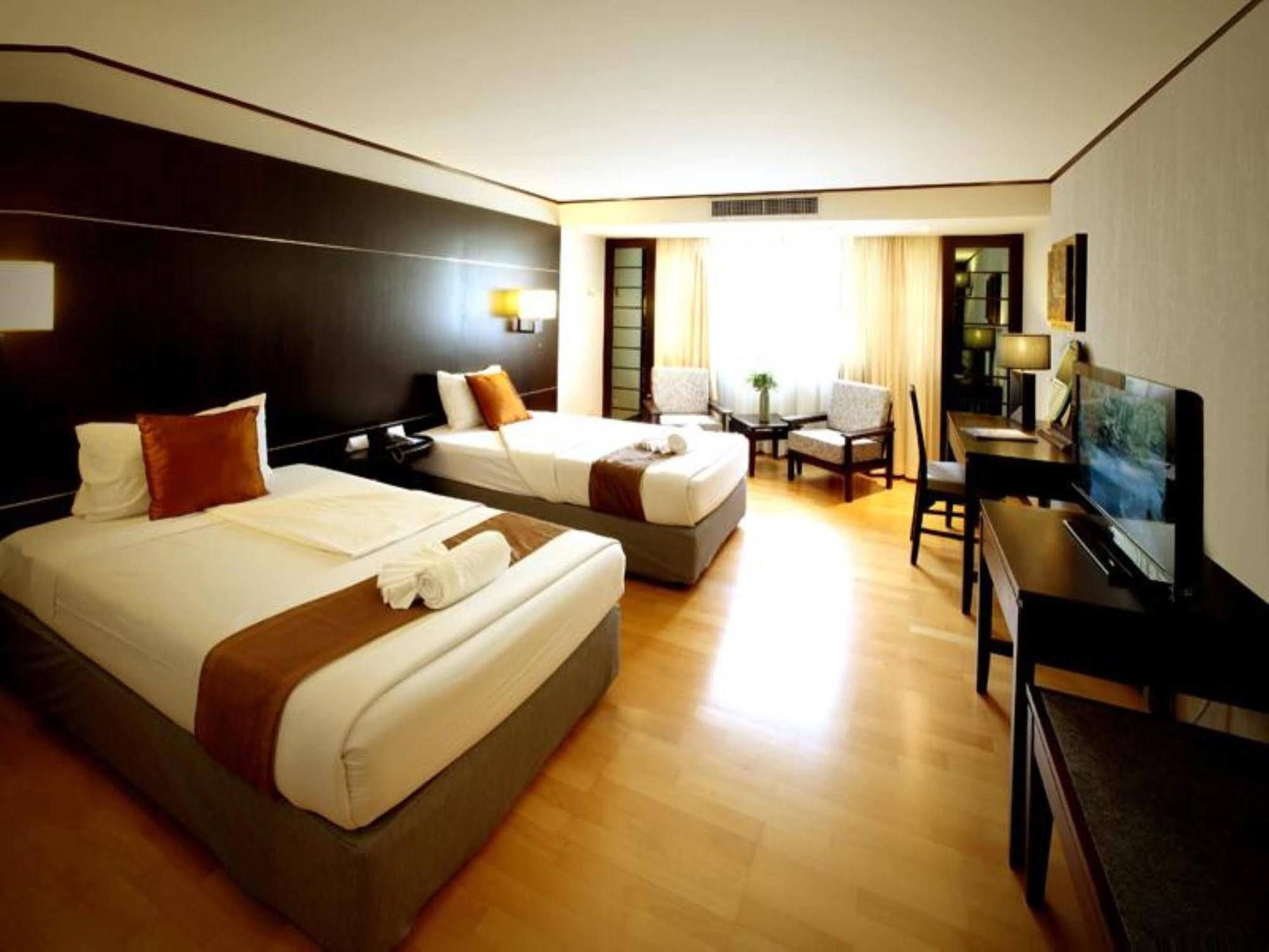 Alpine Golf Resort Chiang Mai Ban Huai Sai Nua Exterior photo